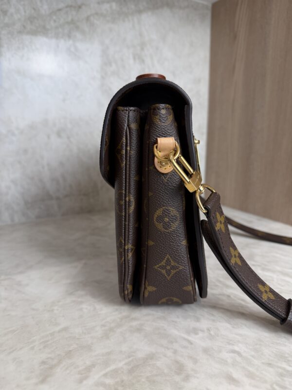 Louis Vuitton Monogram Pochette Metis