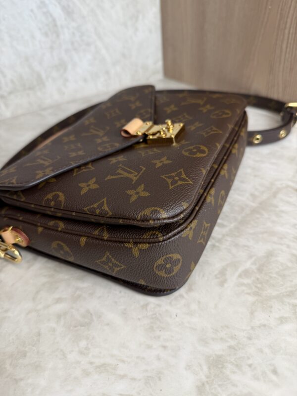 Louis Vuitton Monogram Pochette Metis