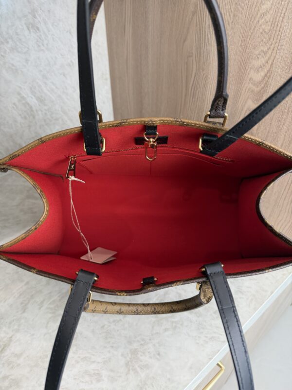 Louis Vuitton Monogram Reverse Giant Onthego MM