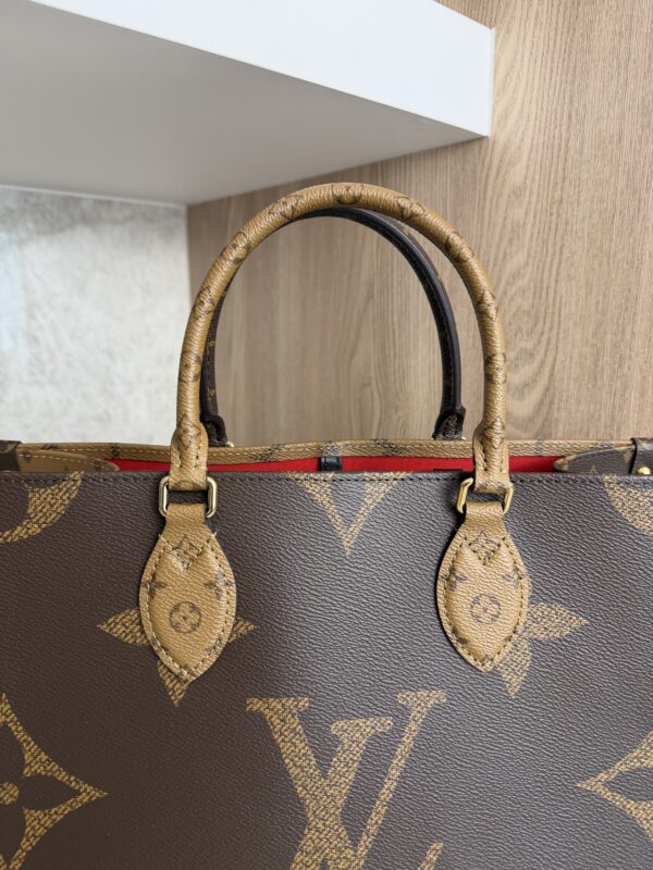 Louis Vuitton Monogram Reverse Giant Onthego MM