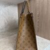Louis Vuitton Monogram Reverse Giant Onthego MM
