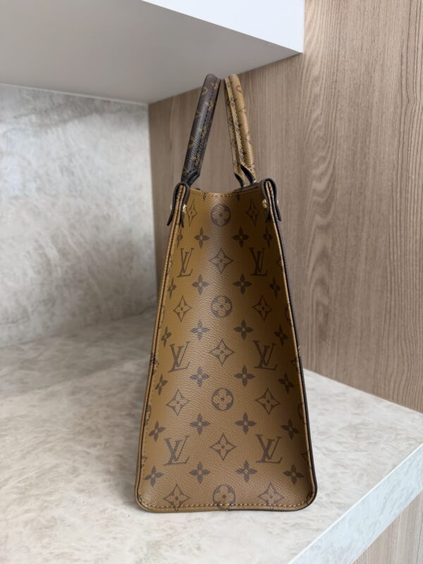 Louis Vuitton Monogram Reverse Giant Onthego MM