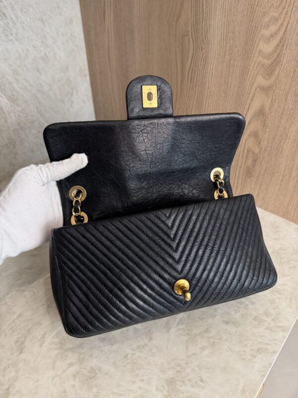 Chanel Crumpled Lambskin Chevron Quilted Medium Surpique Flap Black