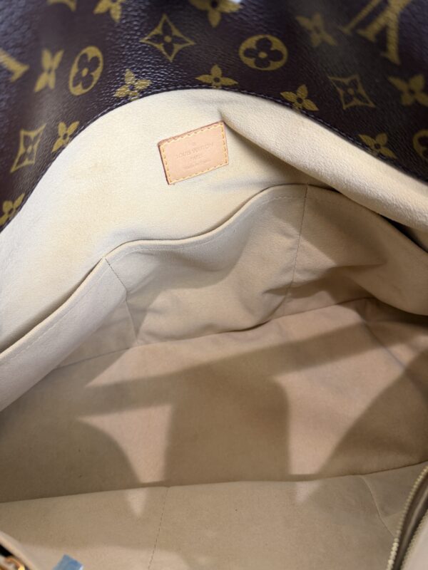 Louis Vuitton Monogram Artsy MM