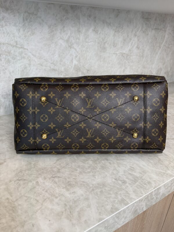 Louis Vuitton Monogram Artsy MM