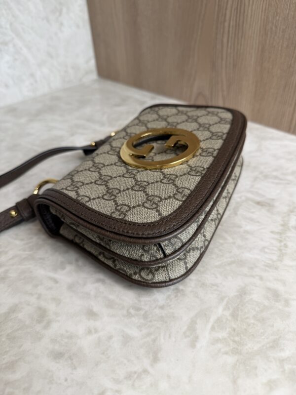 Gucci GG Supreme Monogram Textured Dollar Calfskin Mini Blondie Chain Shoulder Flap Bag Beige Ebony New Acero