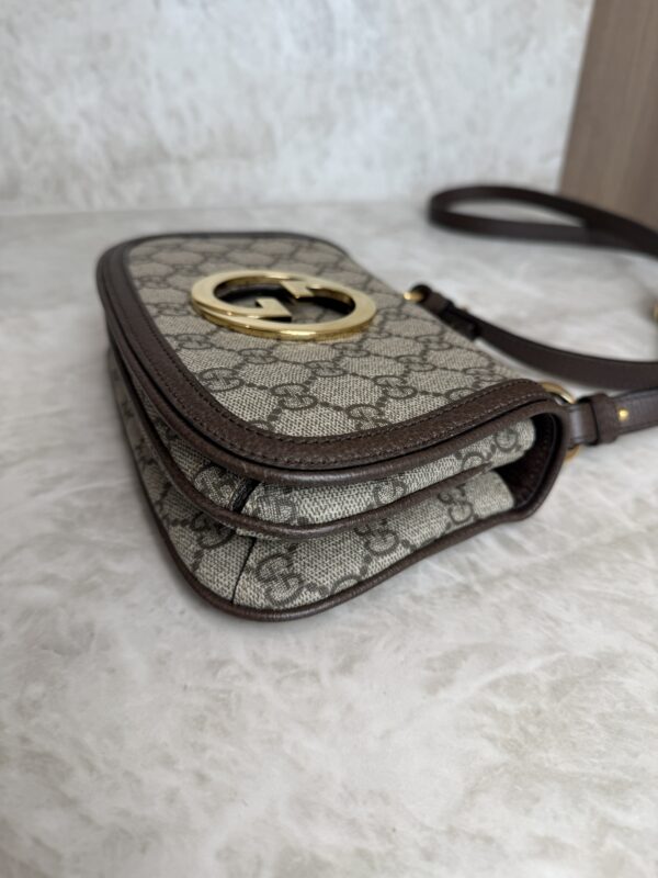 Gucci GG Supreme Monogram Textured Dollar Calfskin Mini Blondie Chain Shoulder Flap Bag Beige Ebony New Acero