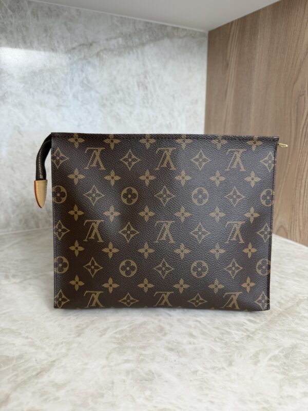 Louis Vuitton Monogram Toiletry 26