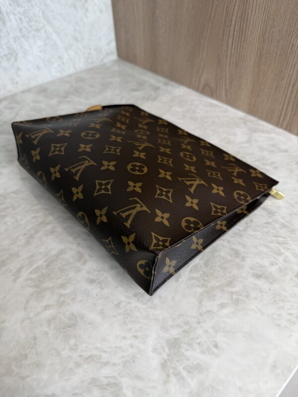 Louis Vuitton Monogram Toiletry 26