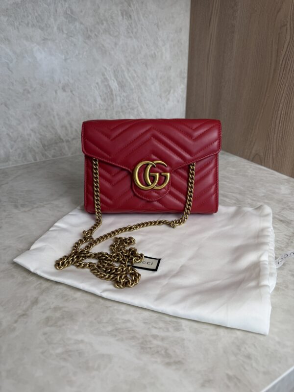 Gucci Calfskin Matelasse GG Marmont Chain Wallet Red