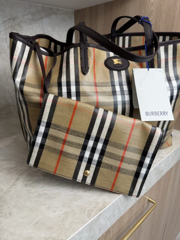 Burberry Large Highland Tote