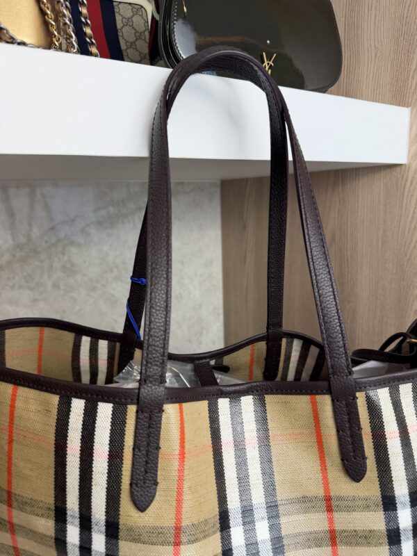 Burberry Large Highland Tote