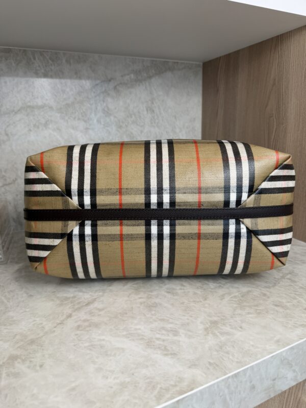 Burberry Large Highland Tote