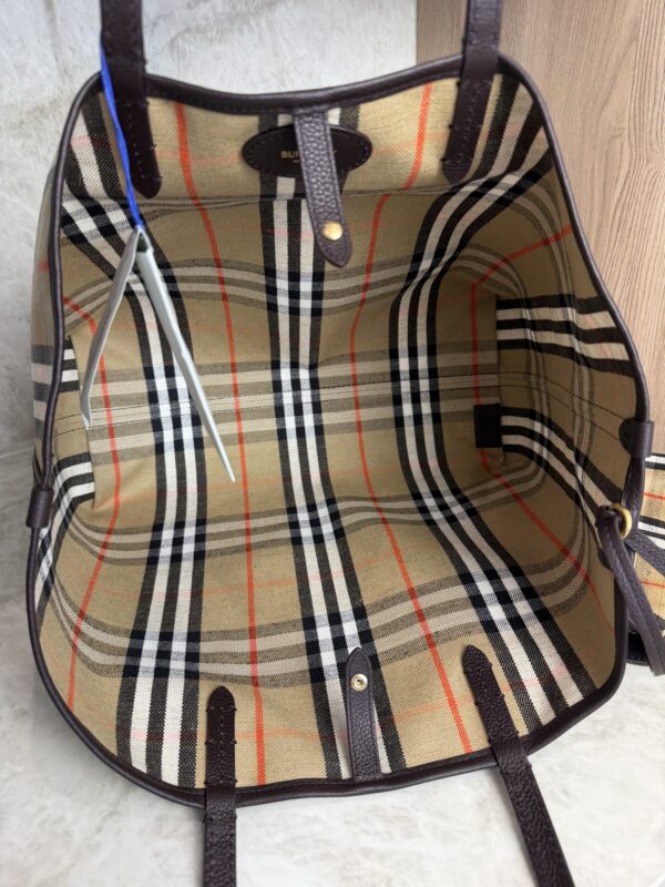 Burberry Large Highland Tote