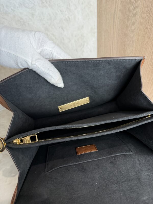 Louis Vuitton Reverse Monogram Dauphine MM