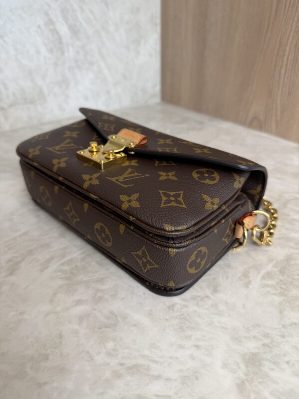 Louis Vuitton Monogram Pochette Métis East West