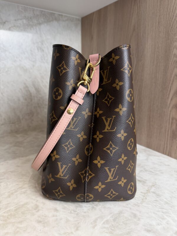 Louis Vuitton Monogram Neonoe MM Rose Ballerine