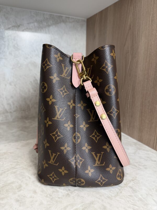 Louis Vuitton Monogram Neonoe MM Rose Ballerine