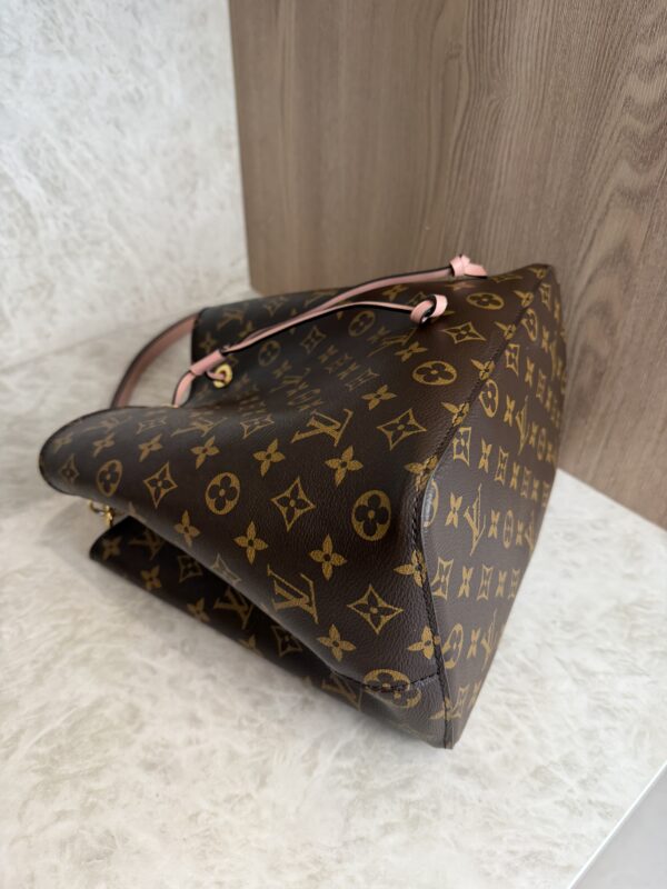 Louis Vuitton Monogram Neonoe MM Rose Ballerine