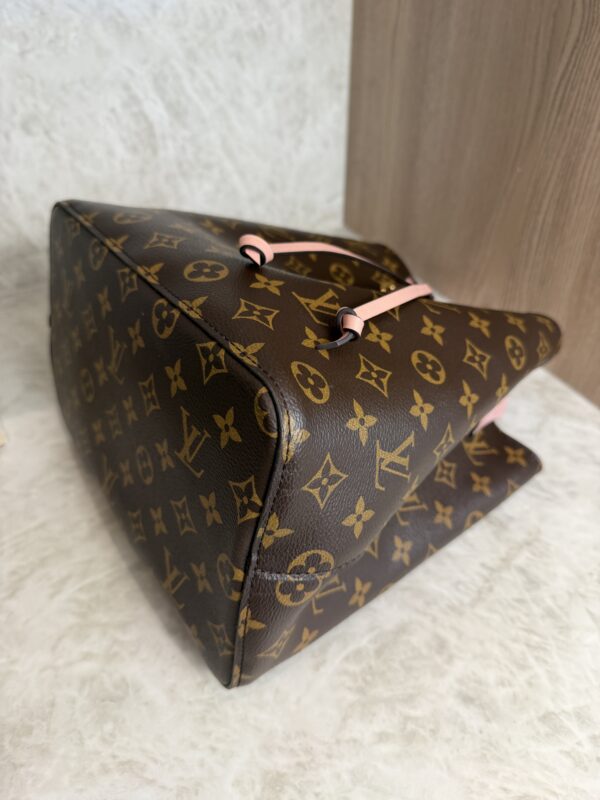 Louis Vuitton Monogram Neonoe MM Rose Ballerine