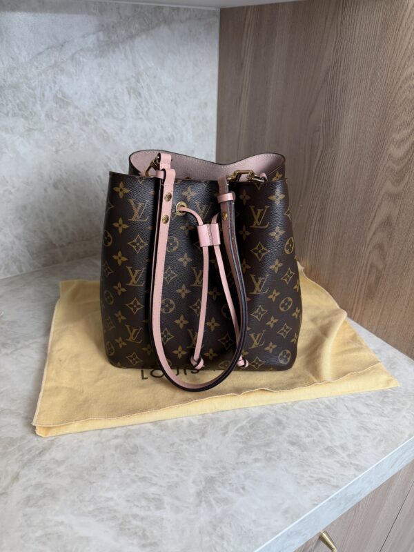 Louis Vuitton Monogram Neonoe MM Rose Ballerine