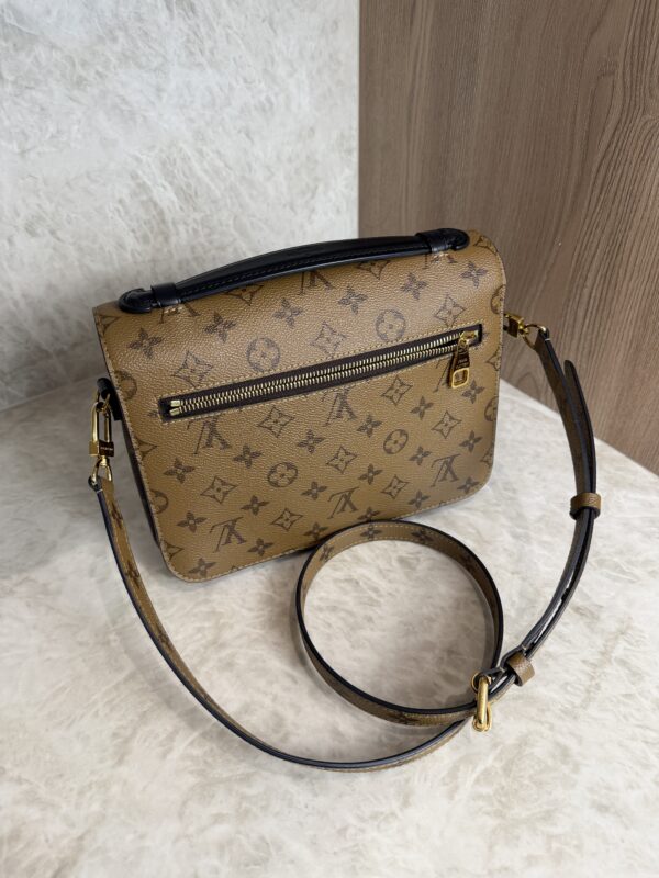 Louis Vuitton Monogram Reverse Pochette Metis