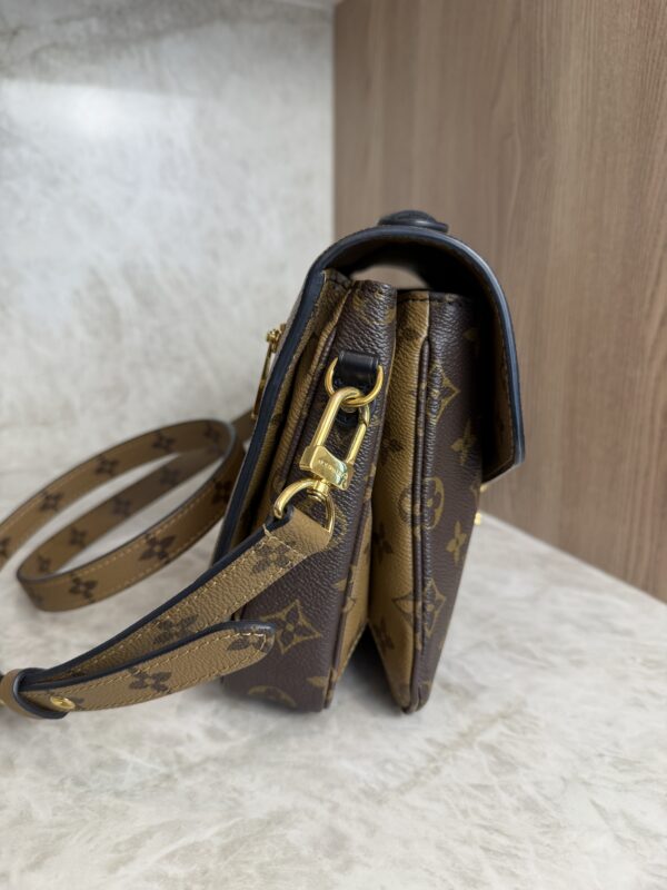 Louis Vuitton Monogram Reverse Pochette Metis
