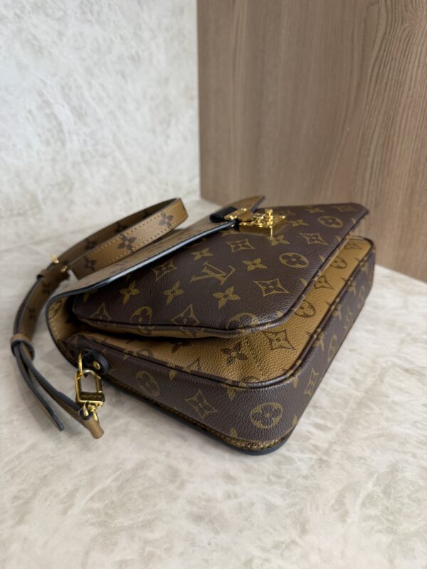 Louis Vuitton Monogram Reverse Pochette Metis