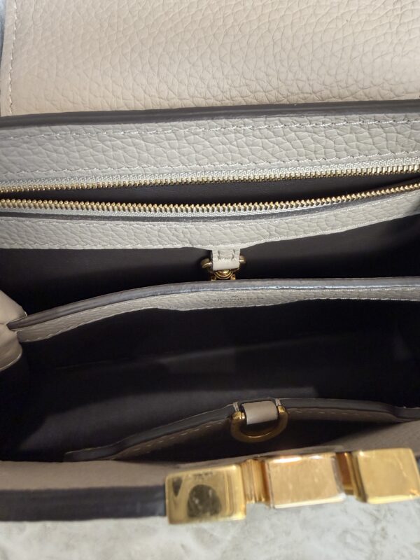 Louis Vuitton Taurillon Capucines BB Galet