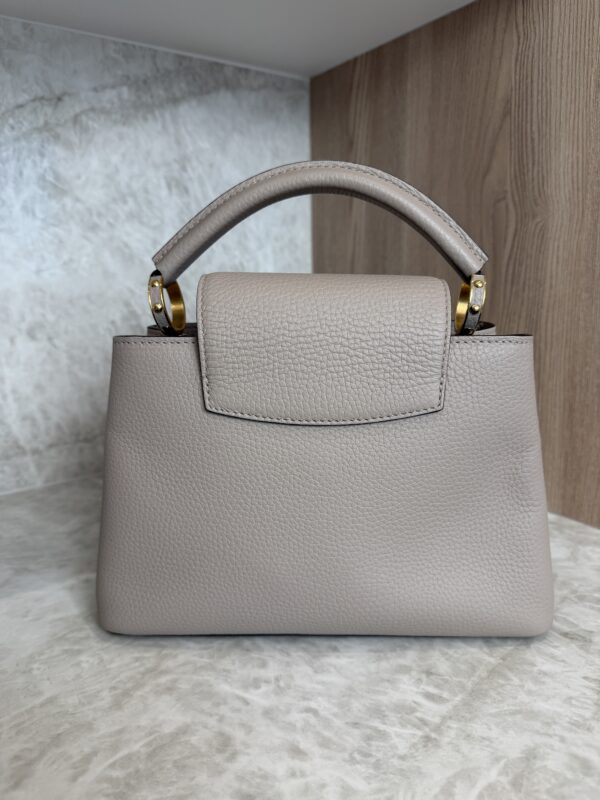 Louis Vuitton Taurillon Capucines BB Galet