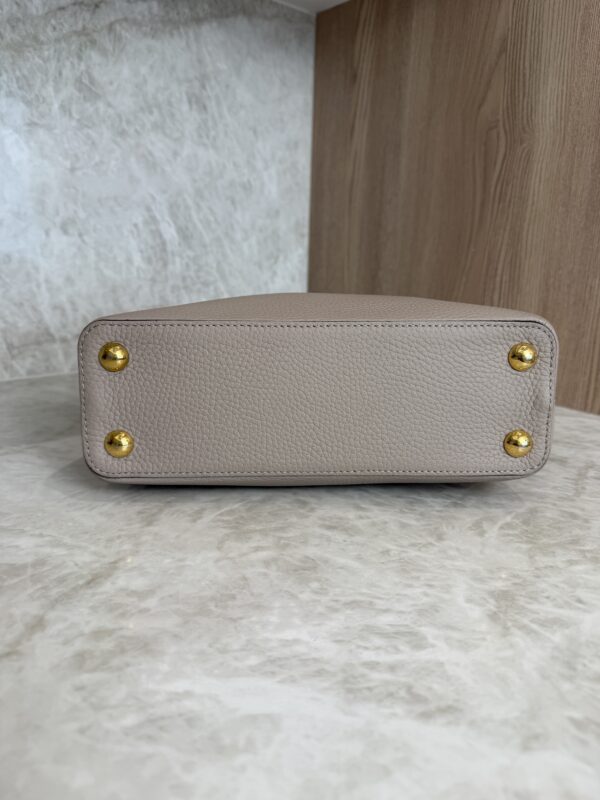 Louis Vuitton Taurillon Capucines BB Galet