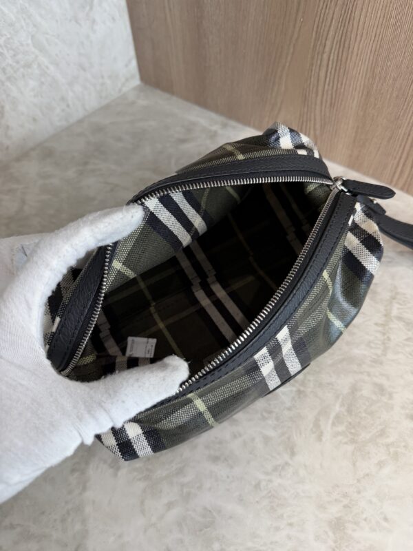 Burberry Highlands Travel Pouch