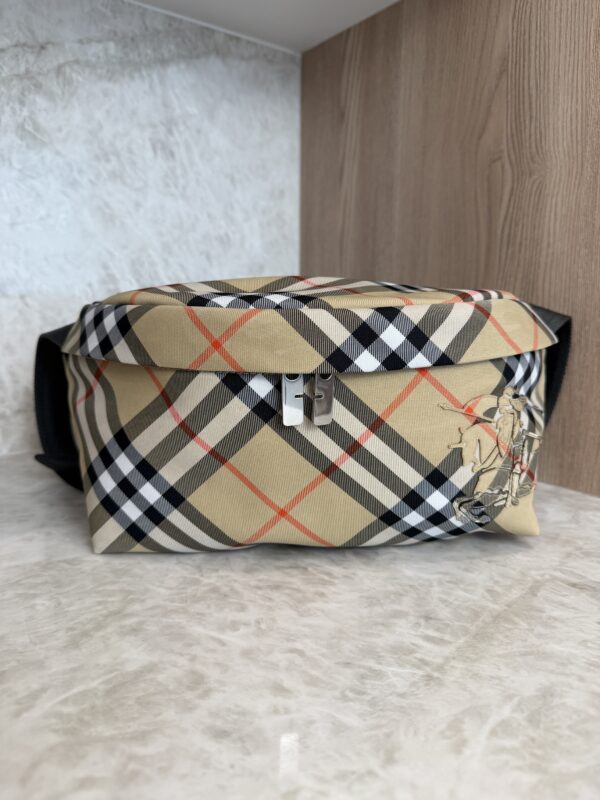 BurberBurberry Essential Check Belt Bagry Essential Check Belt Bag