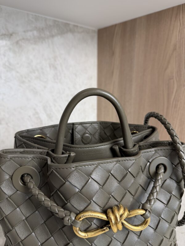 Bottega Veneta Nappa Intrecciato Small Andiamo Shoulder Bag Dark Green