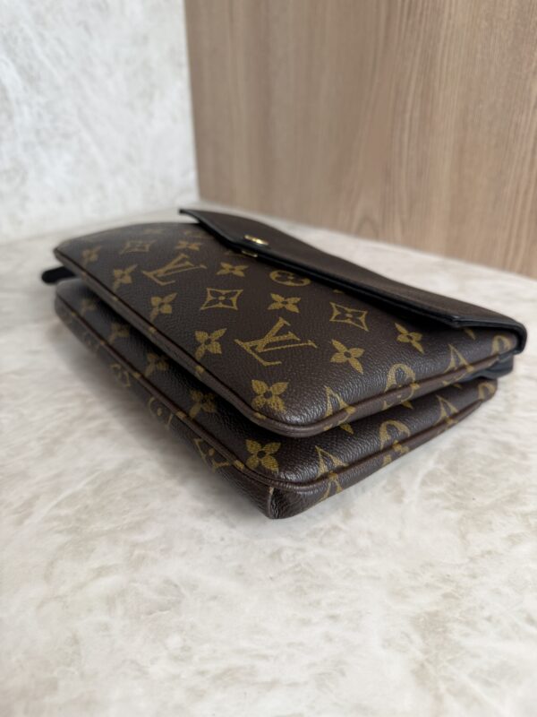 https://www.herauthentic.com/goyard-goyardine-saint-louis-pm-black-and-black-leather-3/