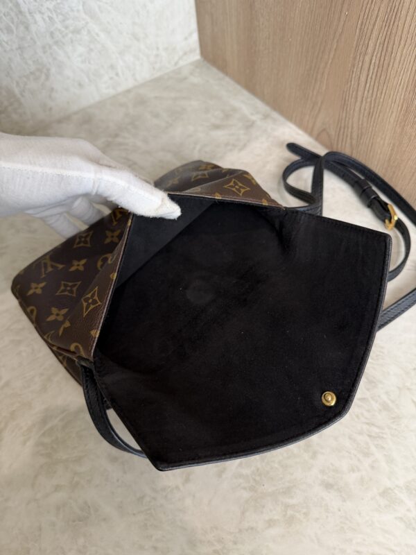 https://www.herauthentic.com/goyard-goyardine-saint-louis-pm-black-and-black-leather-3/