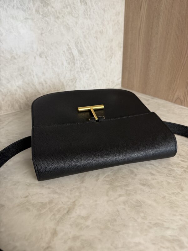 Tom Ford Tara Medium Crossbody in Grained Leather with Leather Strap Black