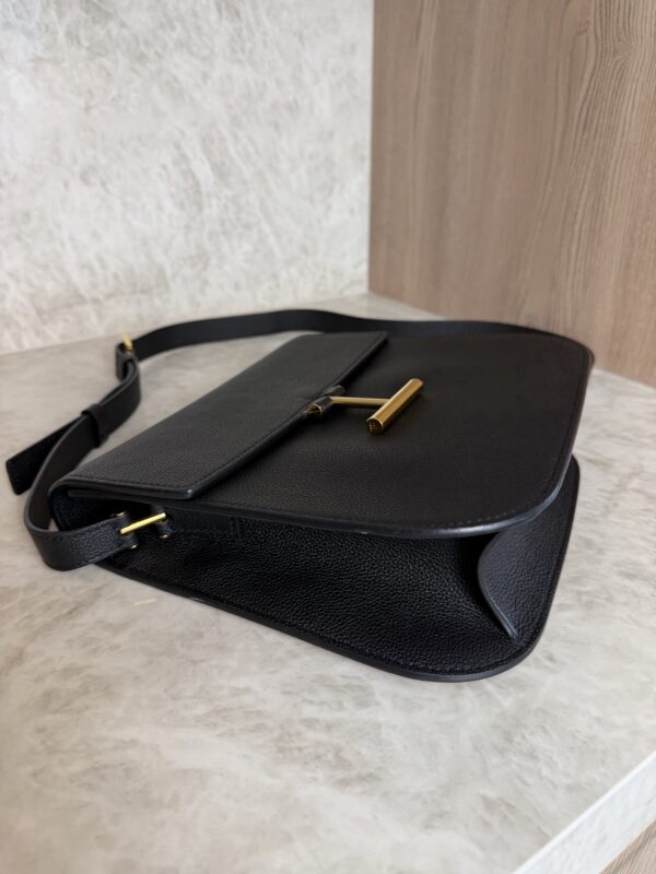 Tom Ford Tara Medium Crossbody in Grained Leather with Leather Strap Black