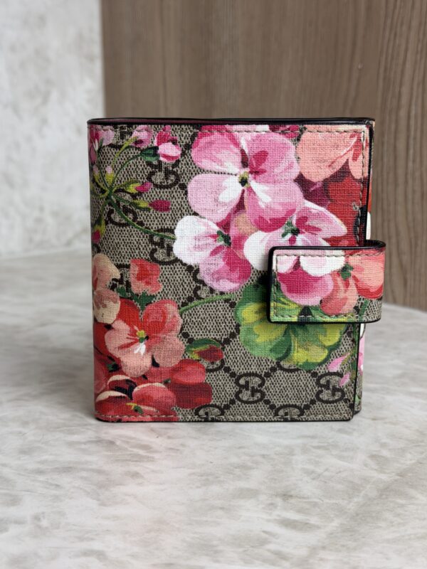 Gucci GG Supreme Monogram Blooms French Flap Wallet Beige Multicolor Dry Rose