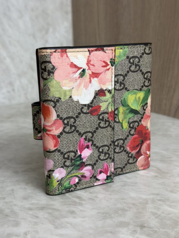 Gucci GG Supreme Monogram Blooms French Flap Wallet Beige Multicolor Dry Rose