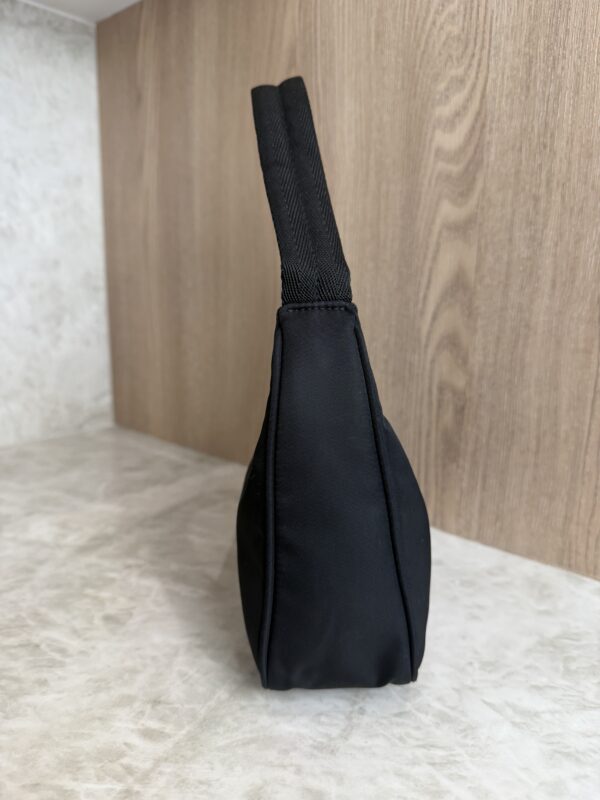 Prada Re-Edition 2000 Hobo Tessuto Mini