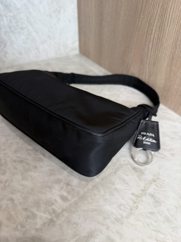Prada Re-Edition 2000 Hobo Tessuto Mini