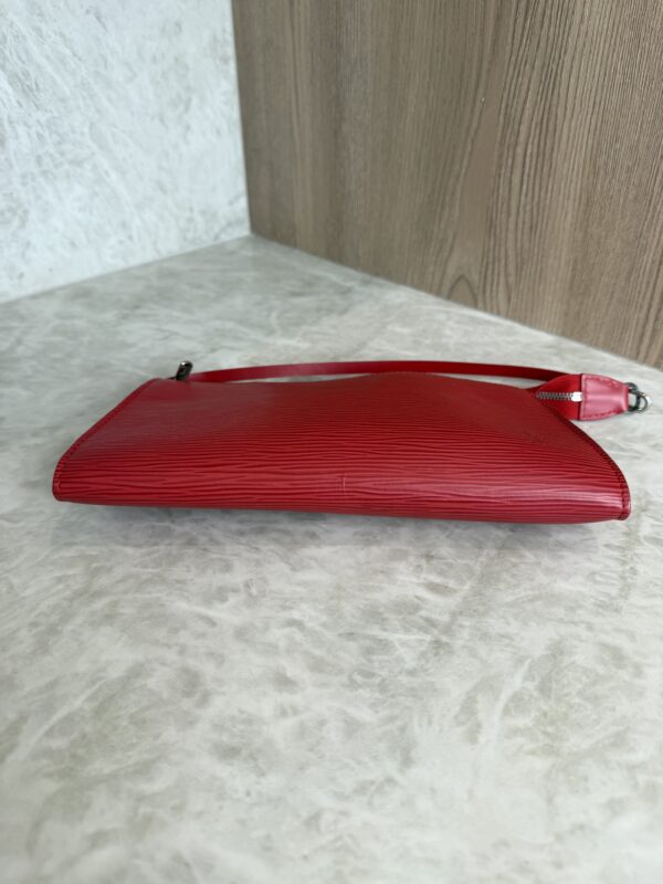 Louis Vuitton Epi Pochette Accessories 24 Red