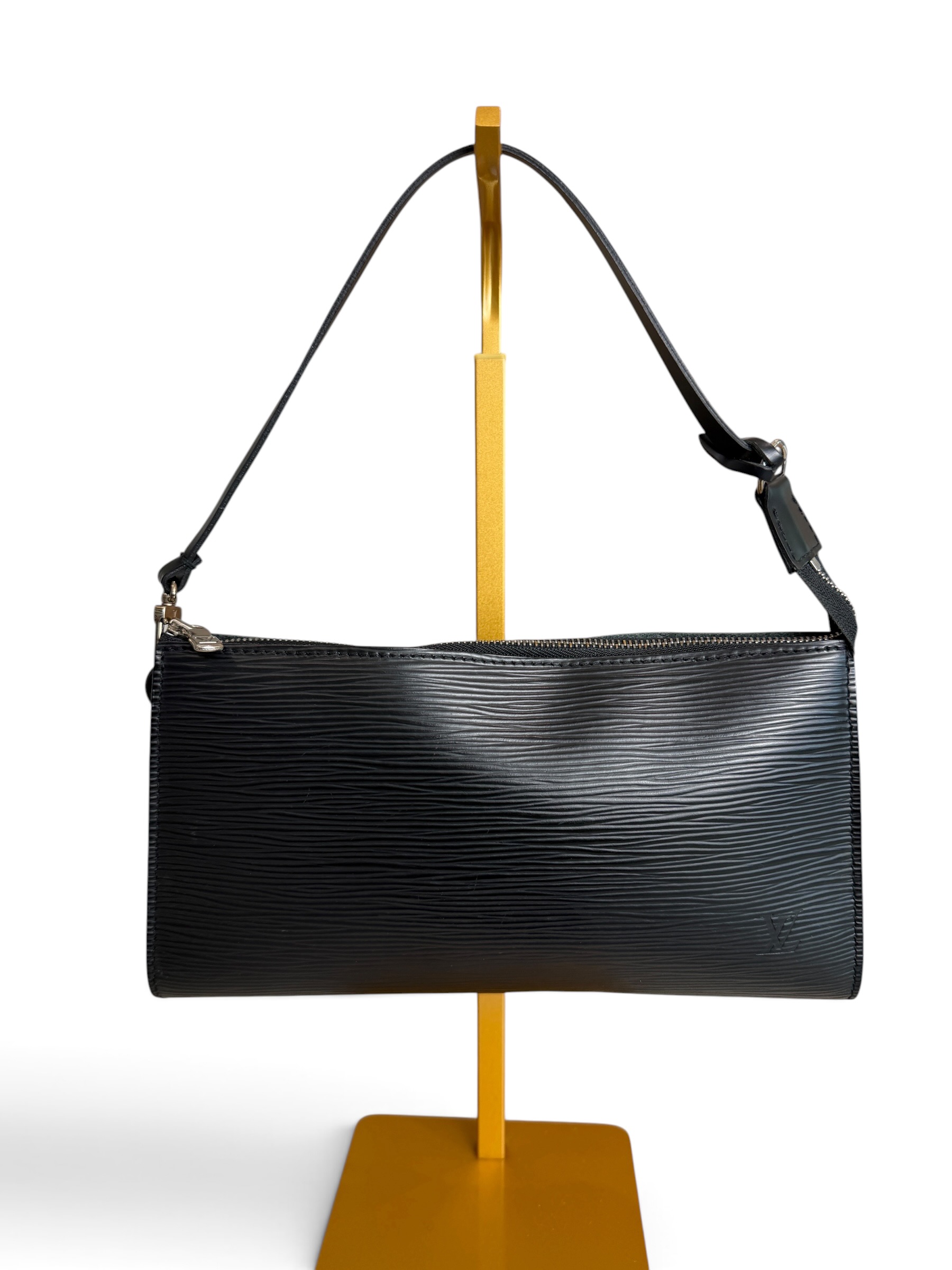 Louis Vuitton Epi Pochette Accessories 24 Black