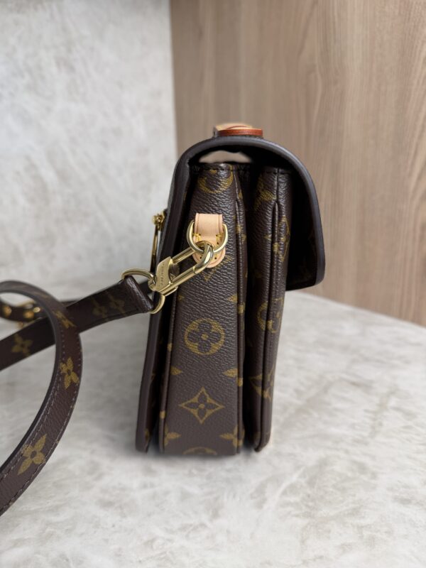 Louis Vuitton Monogram Pochette Metis