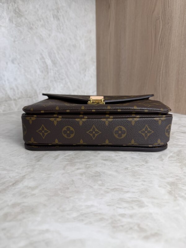 Louis Vuitton Monogram Pochette Metis