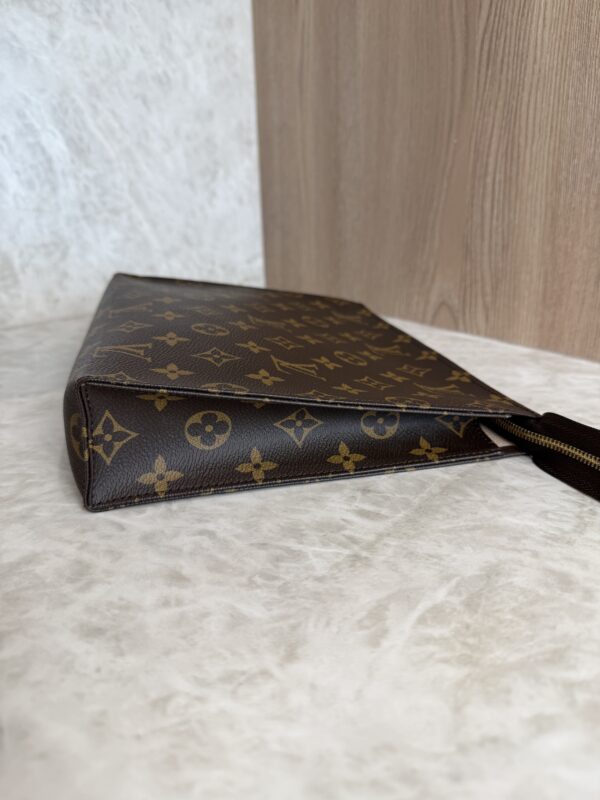 Louis Vuitton Monogram Toiletry 26