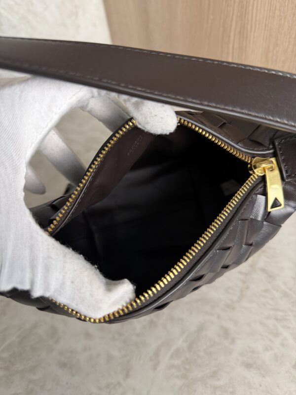 Bottega Veneta Calfskin Nappa Intrecciato Candy Wallace Fondant