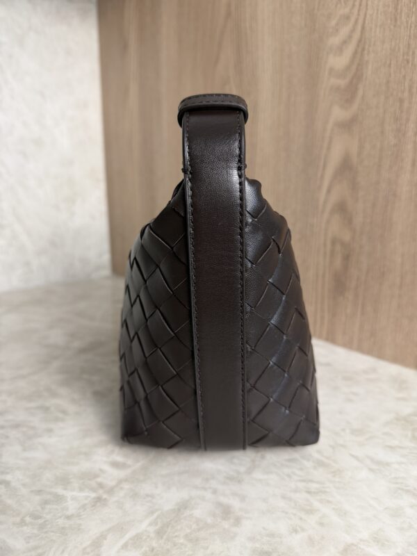 Bottega Veneta Calfskin Nappa Intrecciato Candy Wallace Fondant