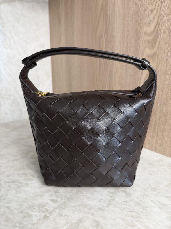 Bottega Veneta Calfskin Nappa Intrecciato Candy Wallace Fondant